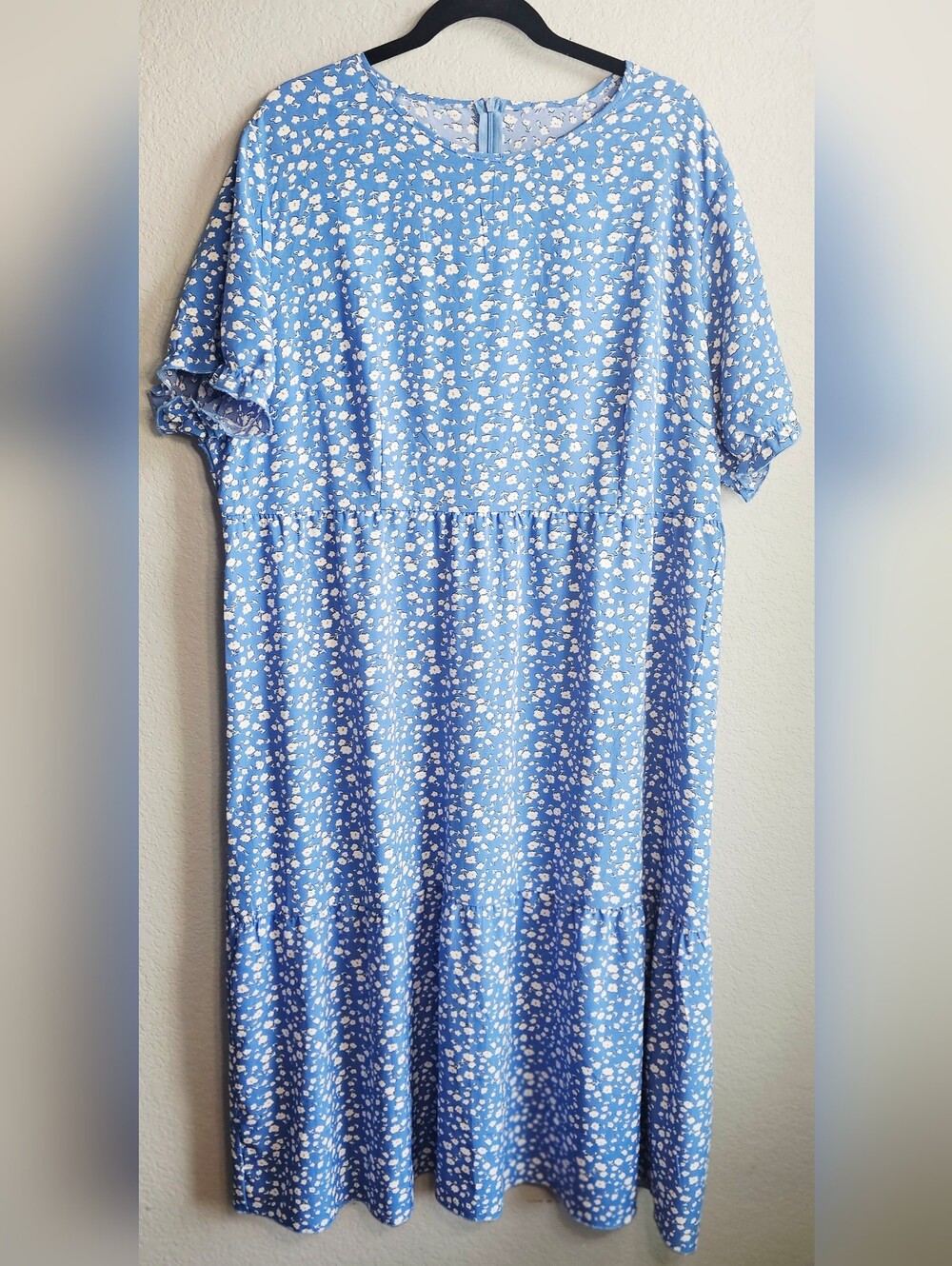 Bundle of 2 Plus Size 2XL Floral Midi Dresses Blue & Black Cottagecore